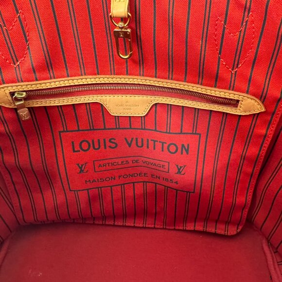 Louis Vuitton Neverfull MM Monogram Tote - Excellent Condition! - Picture 8 of 9
